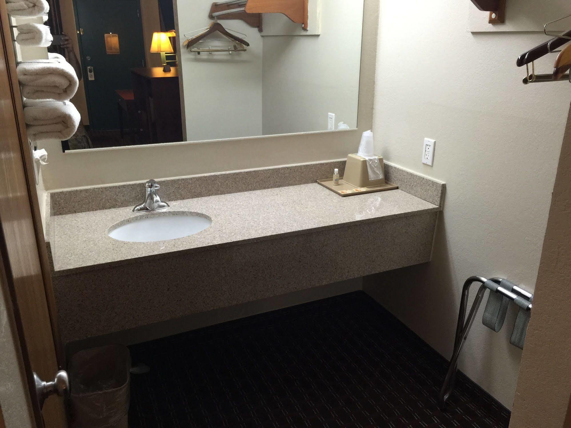 Executive Inn And Suites Dyersburg Zewnętrze zdjęcie
